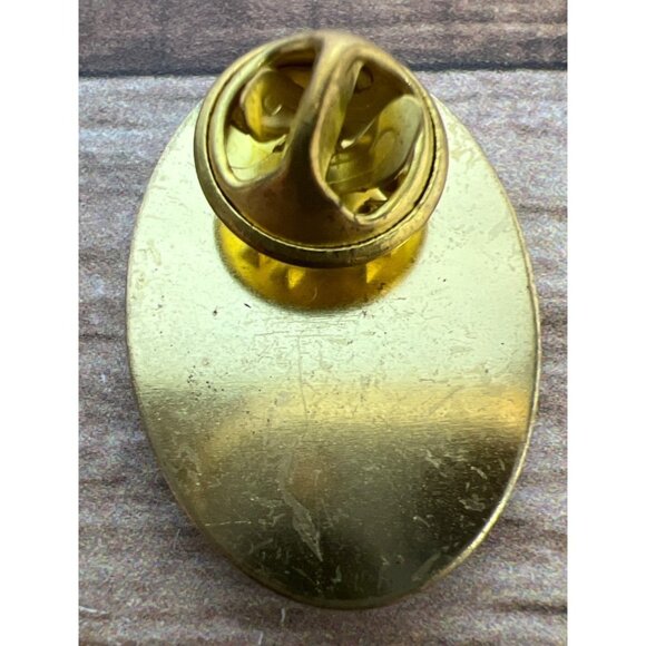 Vintage Angel Pin With Yellow & Pink Robe On Gold-Tone Back Oval Shape Lapel Bro - Picture 2 of 2